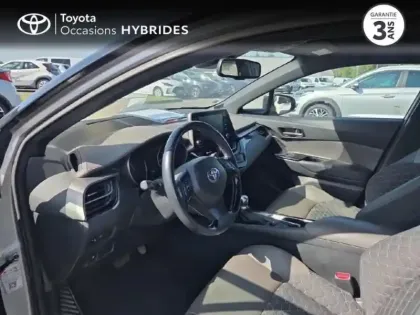 Photo 10 Toyota C-HR  122h Distinctive 2WD E-CVT MY20