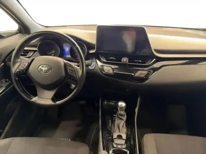 Photo 14 Toyota C-HR  122h Design 2WD E-CVT RC18