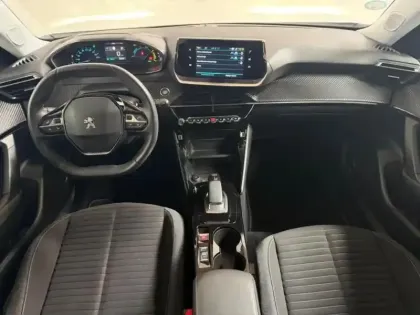 Photo 7 Peugeot 2008  e- 136ch Style