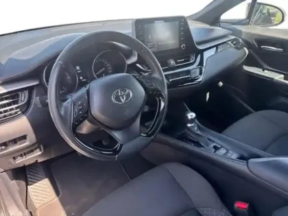 Photo 6 Toyota C-HR  1.8 Hybride 122ch Dynamic E-CVT