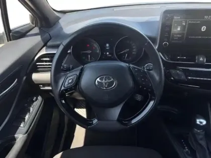 Photo 7 Toyota C-HR  1.8 Hybride 122ch Dynamic E-CVT