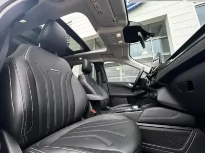 Photo 11 Ford Kuga  2.5 Duratec 190ch FHEV Vignale BVA