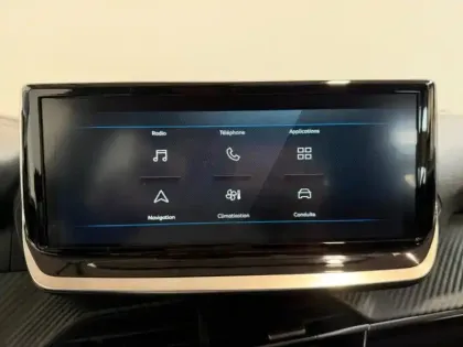 Photo 12 Peugeot 208  1.2 Hybrid 110ch Style e-DCS6