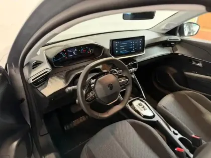 Photo 7 Peugeot 208  1.2 Hybrid 110ch Style e-DCS6