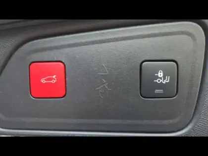 Photo 12 Peugeot 3008  1.2 PureTech 130ch S&S Allure Pack