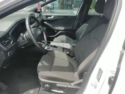 Photo 8 Ford Focus  1.0 EcoBoost 125ch ST-Line BVA