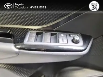 Photo 13 Toyota C-HR  2.0 Hybride 184ch Collection E-CVT