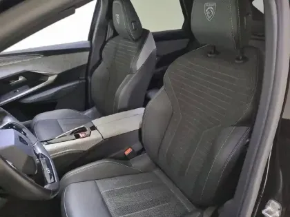 Photo 30 Peugeot 3008  Hybrid 136 e-DCS6