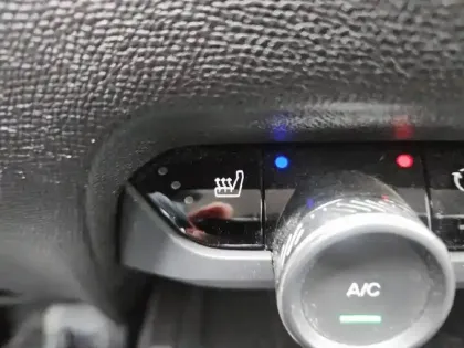 Photo 20 Citroën C4 e- 136 ch autonomie standard  Automatique