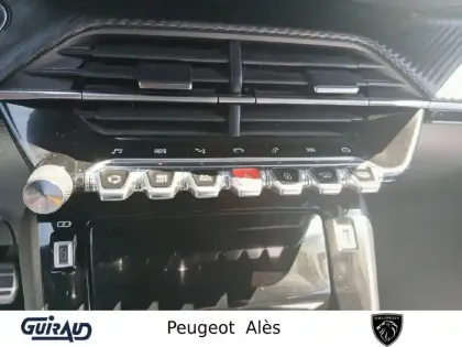 Photo 16 Peugeot 2008  PureTech 130 S&S EAT8