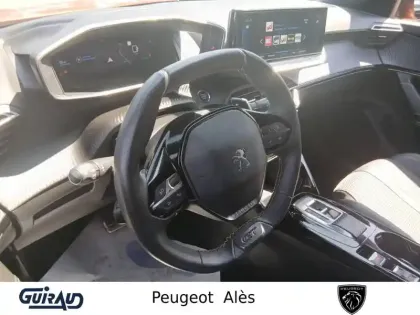 Photo 7 Peugeot 2008  PureTech 130 S&S EAT8