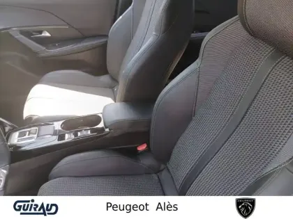 Photo 8 Peugeot 2008  PureTech 130 S&S EAT8