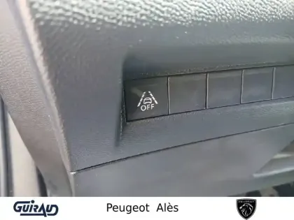 Photo 14 Peugeot 2008  PureTech 130 S&S EAT8