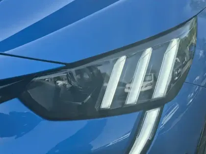 Photo 15 Peugeot 208  PureTech 130 S&S EAT8