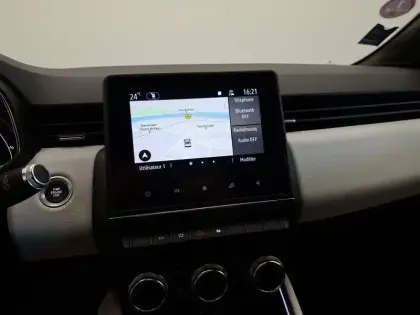 Photo 37 Renault Clio  E-Tech 140 - 21