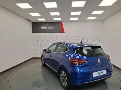 Photo 16 Renault Clio  E-Tech 140 - 21