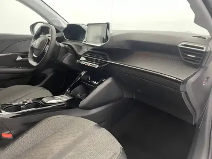 Photo 24 Peugeot 208  Electrique 50 kWh 136ch