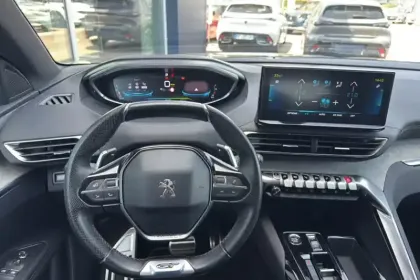 Photo 16 Peugeot 3008  Hybrid 225 e-EAT8