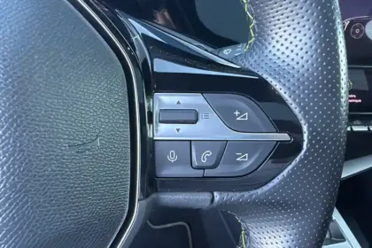 Photo 34 Peugeot 308  PHEV 225 e-EAT8
