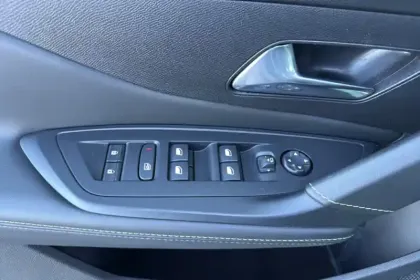 Photo 35 Peugeot 308  PHEV 225 e-EAT8