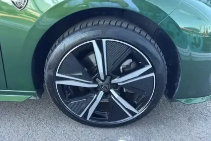 Photo 11 Peugeot 308  PHEV 225 e-EAT8
