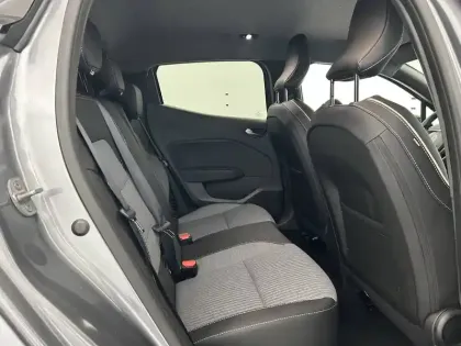 Photo 24 Renault Clio  E-Tech full hybrid 145 ch GSR2
