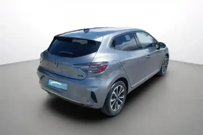 Photo 5 Renault Clio  E-Tech full hybrid 145 ch GSR2