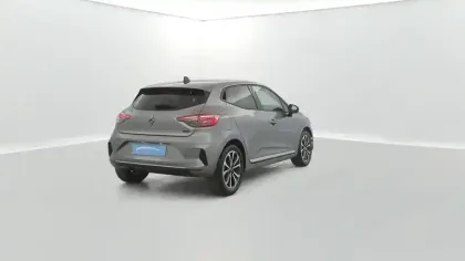 Photo 13 Renault Clio  E-Tech full hybrid 145 ch GSR2