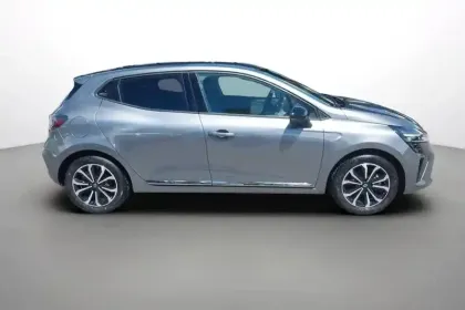 Photo 6 Renault Clio  E-Tech full hybrid 145 ch GSR2