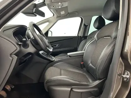 Photo 17 Renault Scenic Grand  Blue dCi 120