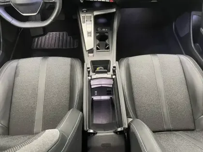 Photo 47 Peugeot 308  Hybrid 136 e-DCS6