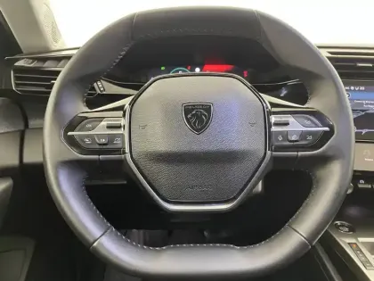 Photo 43 Peugeot 308  Hybrid 136 e-DCS6
