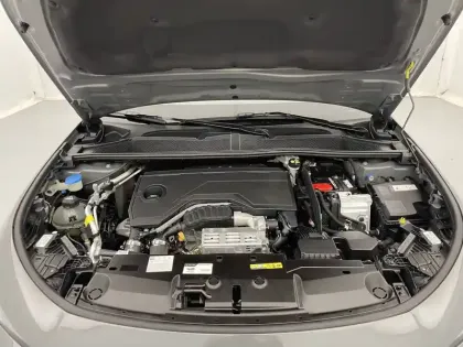 Photo 39 Peugeot 308  Hybrid 136 e-DCS6