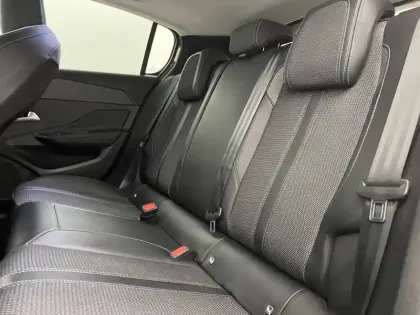 Photo 28 Peugeot 308  Hybrid 136 e-DCS6