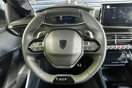 Photo 12 Peugeot 208  Hybrid 110 e-DCS6