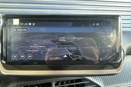 Photo 20 Peugeot 208  Hybrid 110 e-DCS6