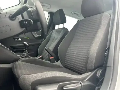 Photo 21 Peugeot 208  PureTech 100 S&S BVM6