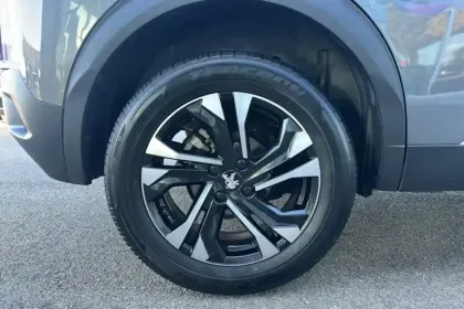 Photo 29 Peugeot 2008  PureTech 130 S&S BVM6