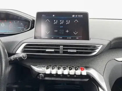 Photo 41 Peugeot 3008  1.6 BlueHDi 120ch S&S BVM6