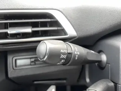 Photo 34 Peugeot 3008  1.6 BlueHDi 120ch S&S BVM6