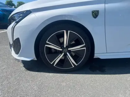 Photo 12 Peugeot 308  SW BlueHDi 130ch S&S EAT8