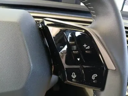 Photo 16 Peugeot 5008  Plug-in Hybrid 225 ch e-DCS7