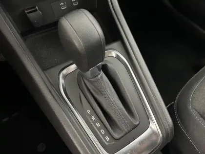 Photo 12 Renault Captur  E-Tech full hybrid 145 ch