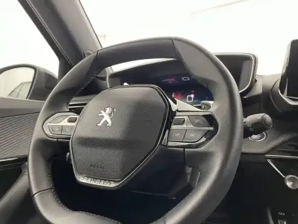 Photo 28 Peugeot 2008  BlueHDi 130 S&S EAT8