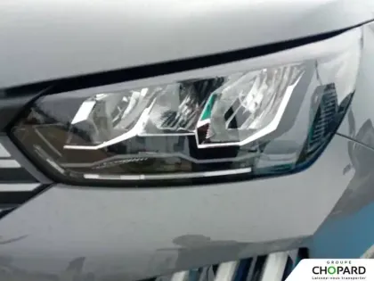 Photo 21 Peugeot 2008  Hybrid 145 e-DCS6