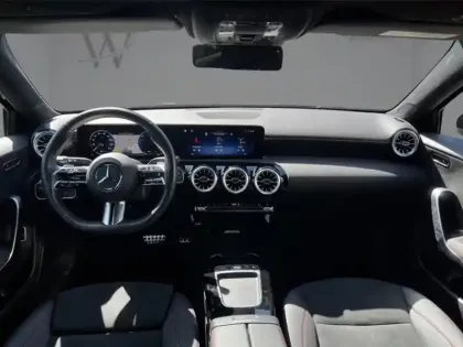 Photo 12 Mercedes Classe A 250 e Hybrid EQ AMG Line