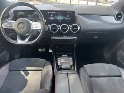 Photo 8 Mercedes GLA 200 AMG Line
