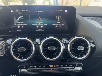 Photo 12 Mercedes GLA 200 AMG Line