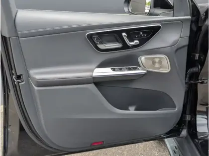 Photo 16 Mercedes GLC 300 e  Hybrid EQ 4MATIC