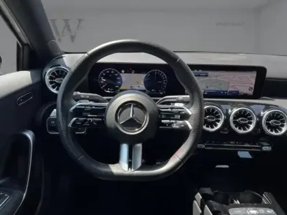 Photo 12 Mercedes Classe A 250 e Hybrid EQ AMG Line